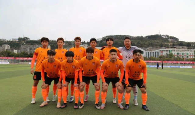 九游-3月3日，广元剑门雄关队与乐山味道非常队激战，经过90分钟最终...